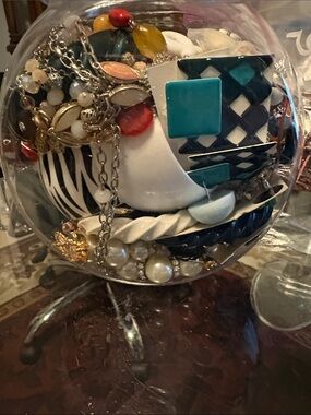 All Wearble Jewelry with all kinds of jewelry LBS 2.77